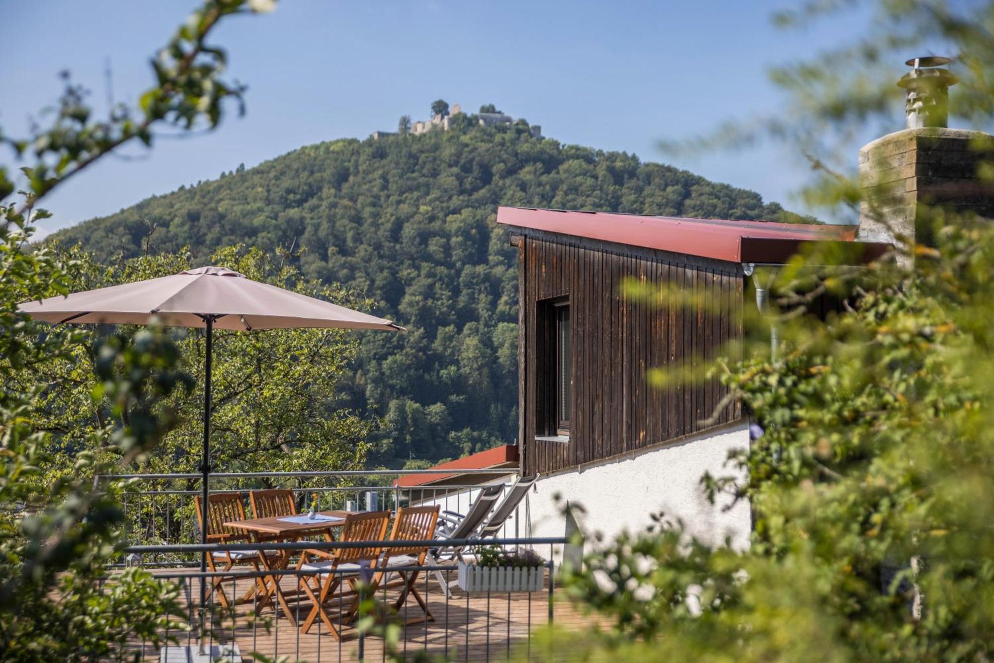 Ferienwohnung Am Samuelstein Bad Urach Exteriör bild