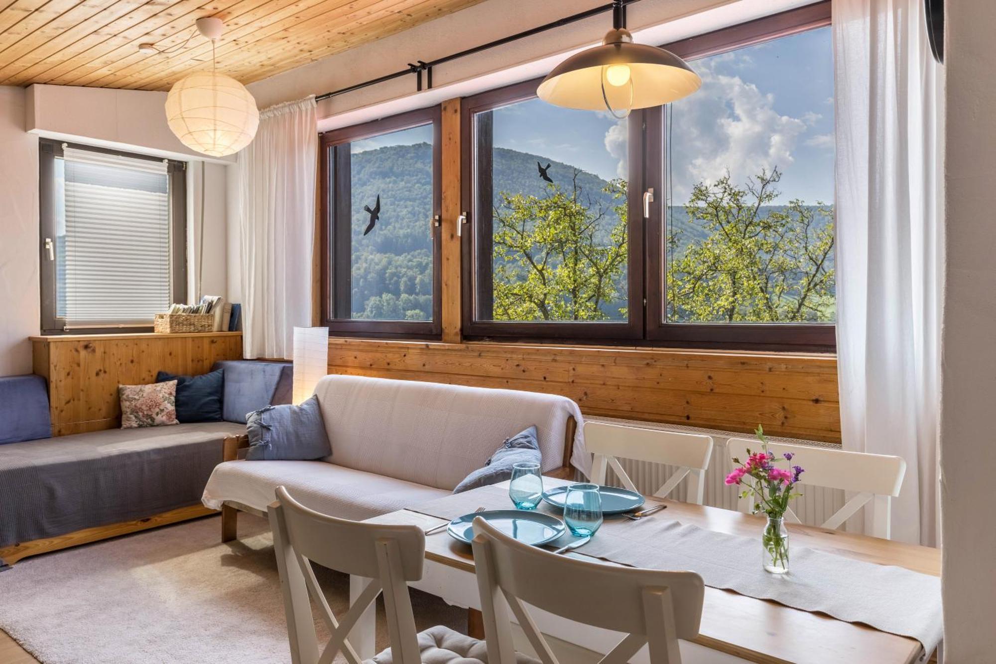 Ferienwohnung Am Samuelstein Bad Urach Exteriör bild