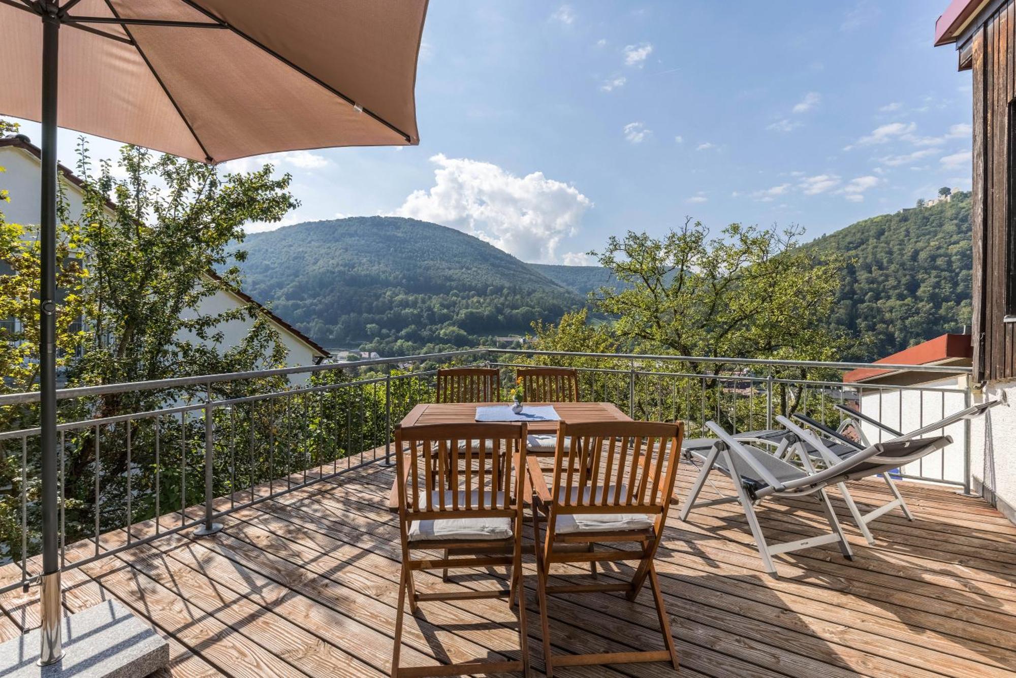 Ferienwohnung Am Samuelstein Bad Urach Exteriör bild