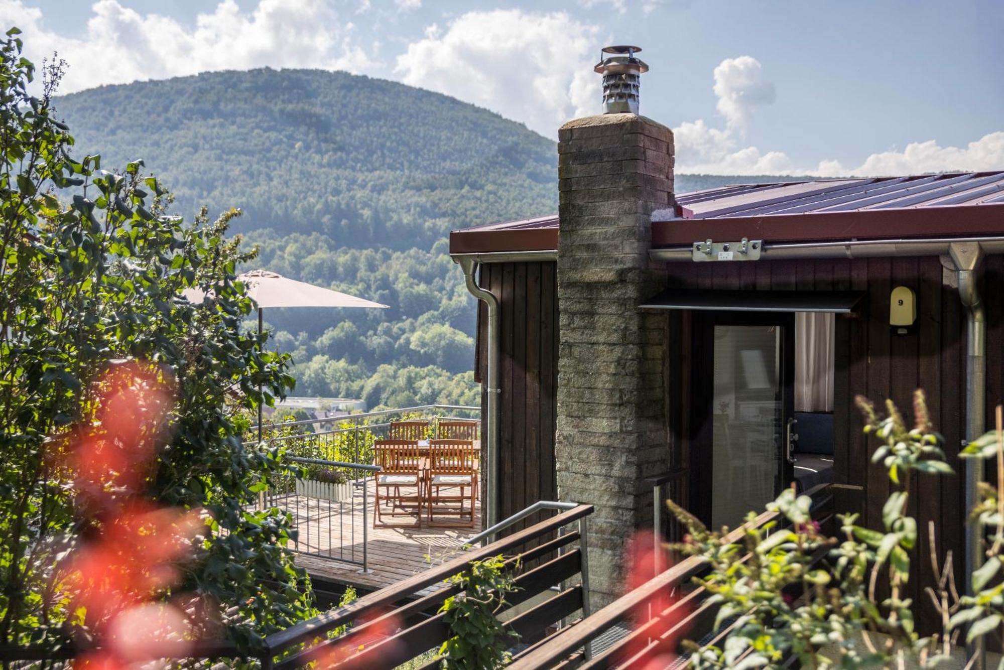 Ferienwohnung Am Samuelstein Bad Urach Exteriör bild